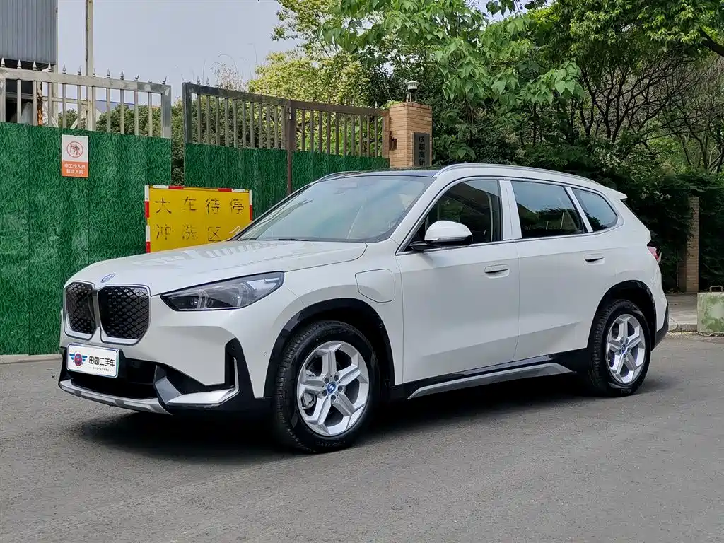 BMW iX1 2026