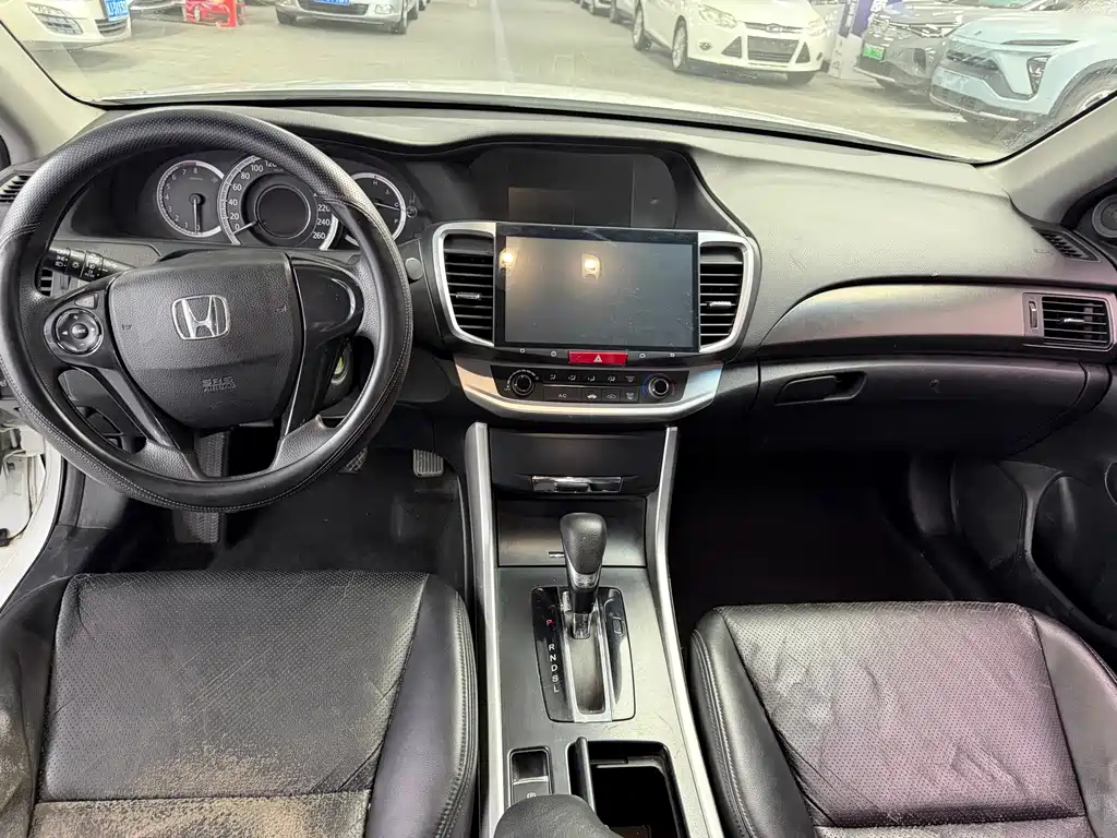 Honda Accord — миниатюра 7