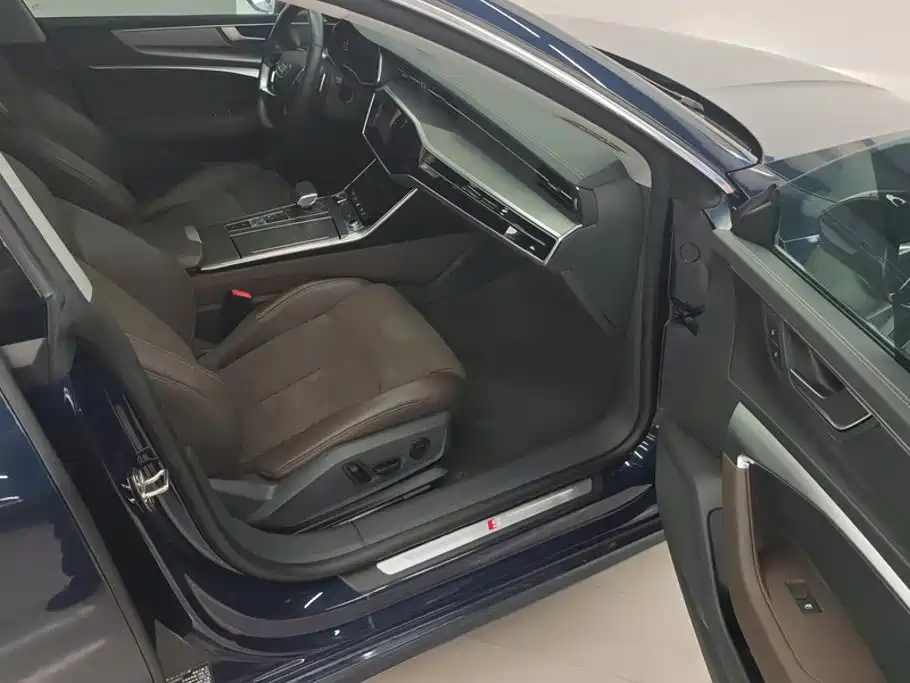 Audi A7L — миниатюра 8