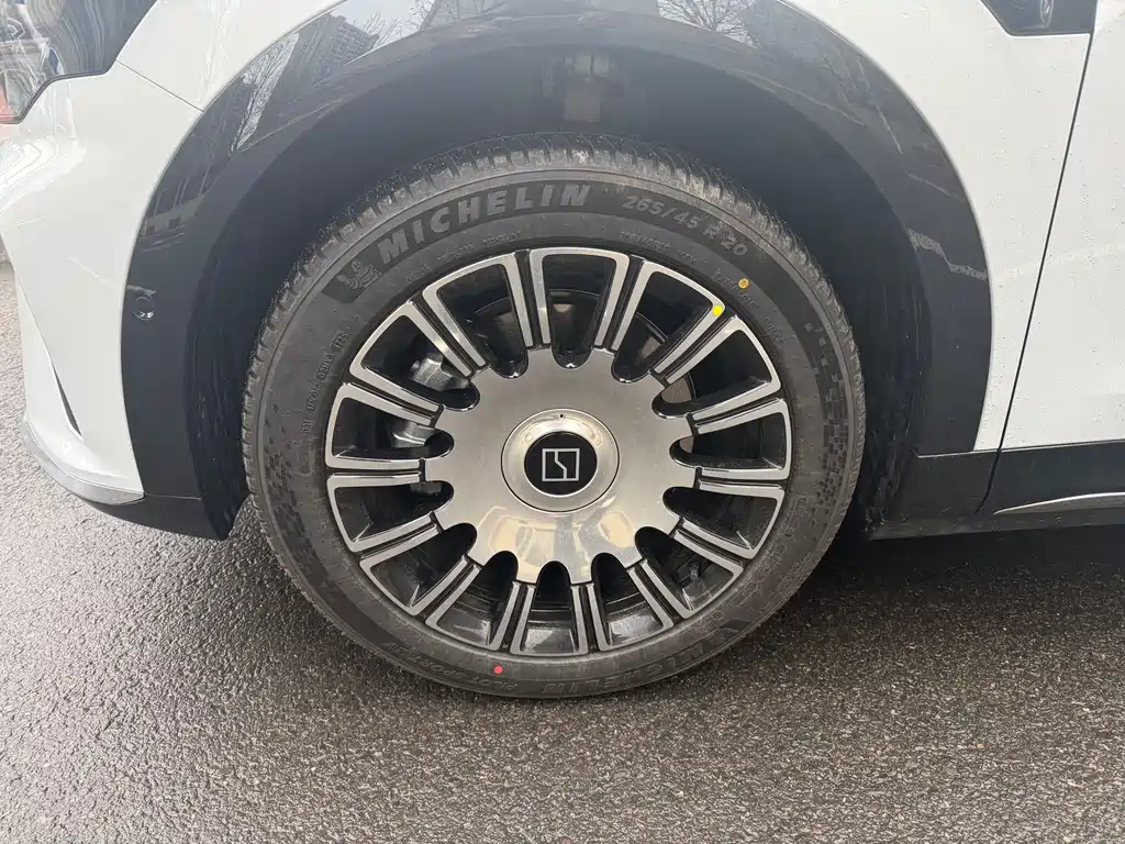 ZEEKR EXTREME KRYPTON 7X