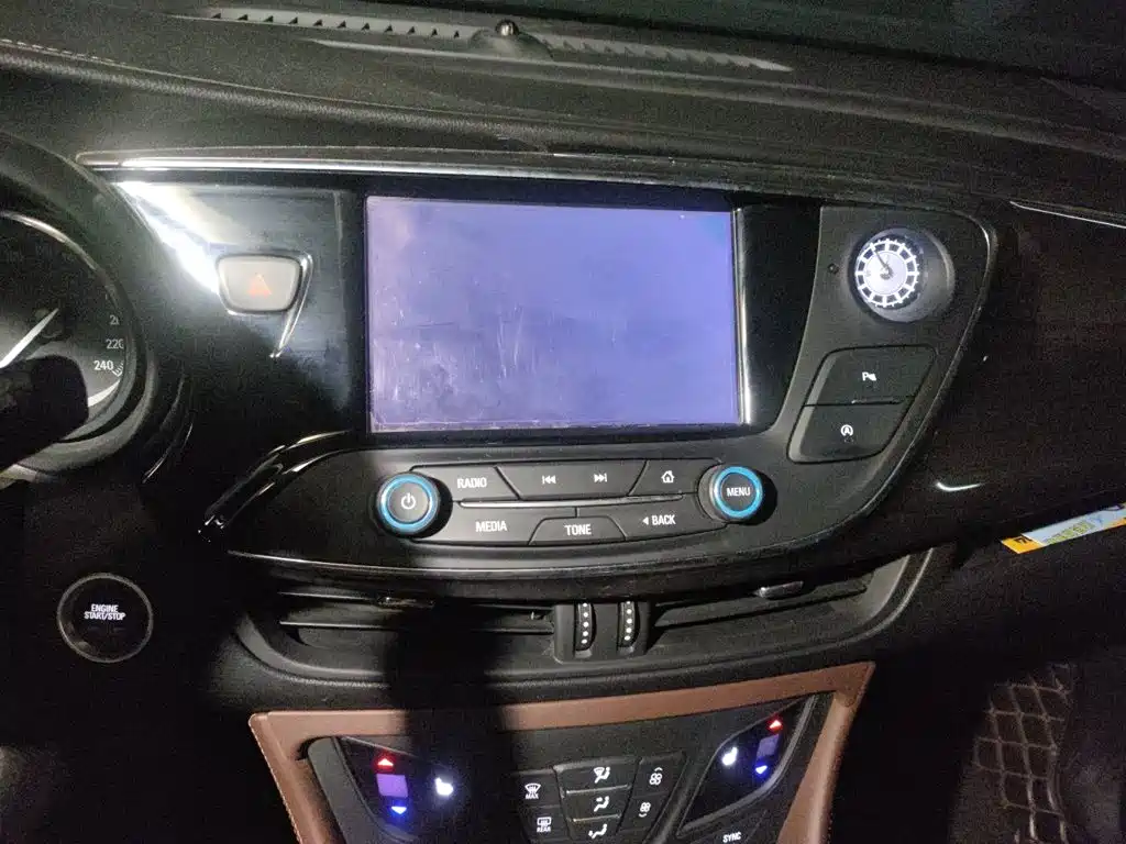 Buick Envision Plus — миниатюра 14