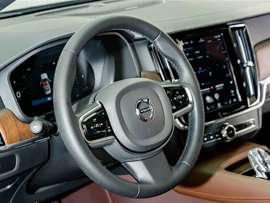 Volvo S90 — миниатюра 10