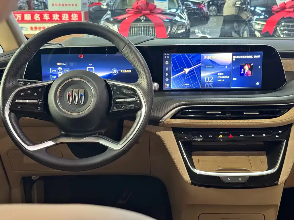 Buick GL8 Hybrid — миниатюра 15