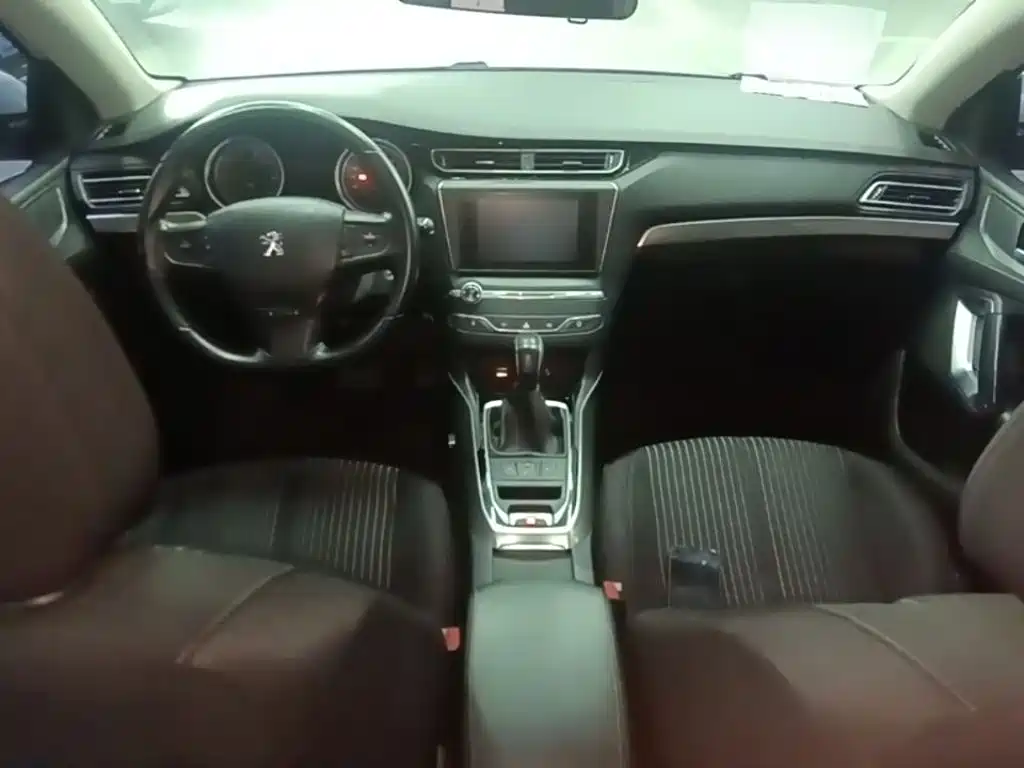 Peugeot 408 — миниатюра 10