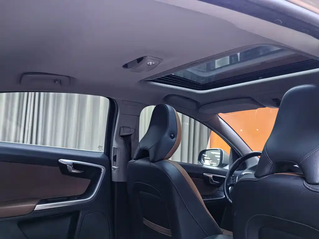 Volvo S60 — миниатюра 15