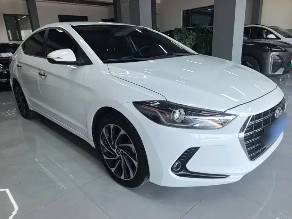 Hyundai Elantra — миниатюра 4