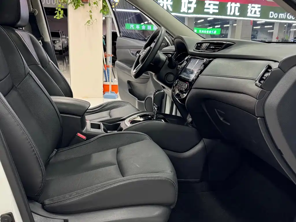 Nissan X-Trail — миниатюра 17