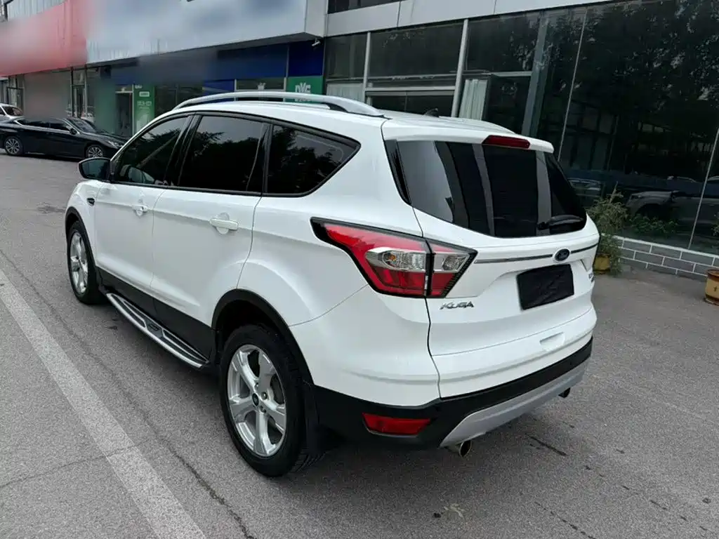 Ford Kuga — миниатюра 11