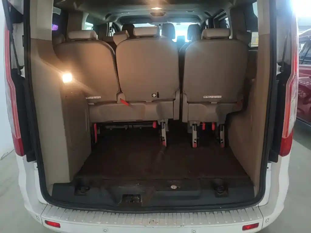 Ford Transit — миниатюра 19