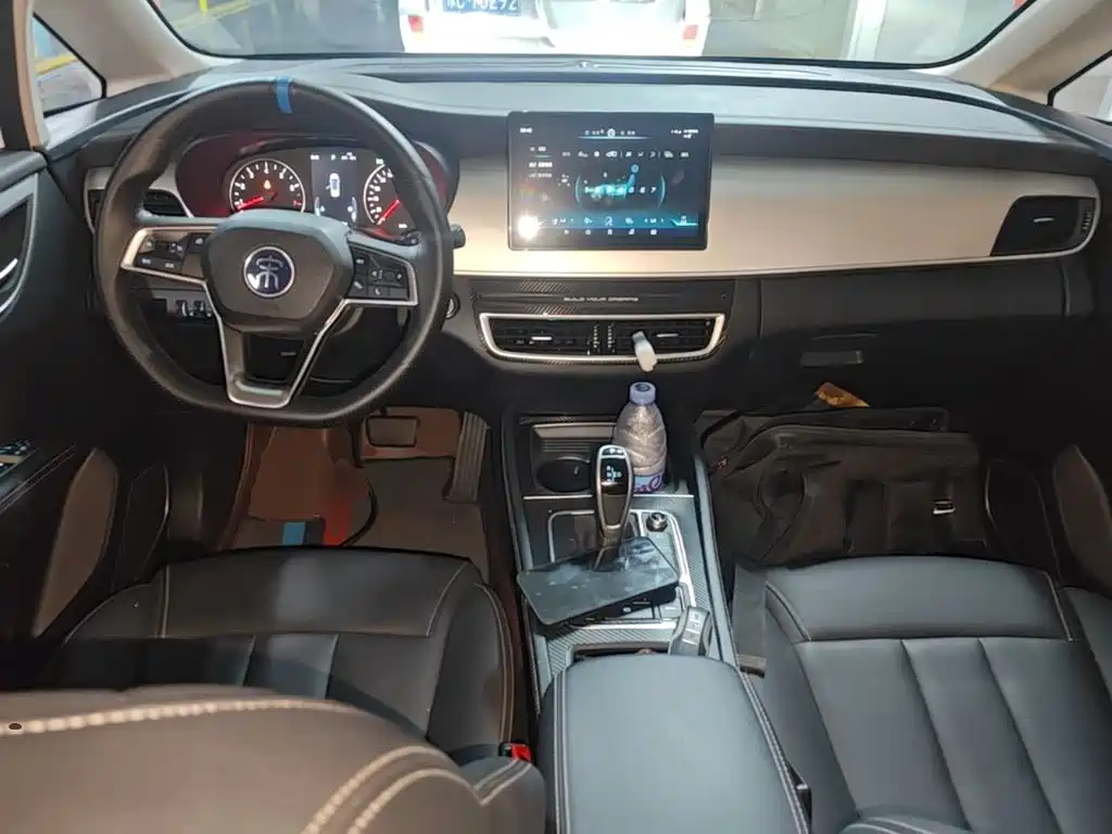 BYD MAX — миниатюра 10