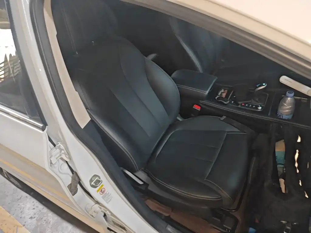 BYD MAX — миниатюра 25