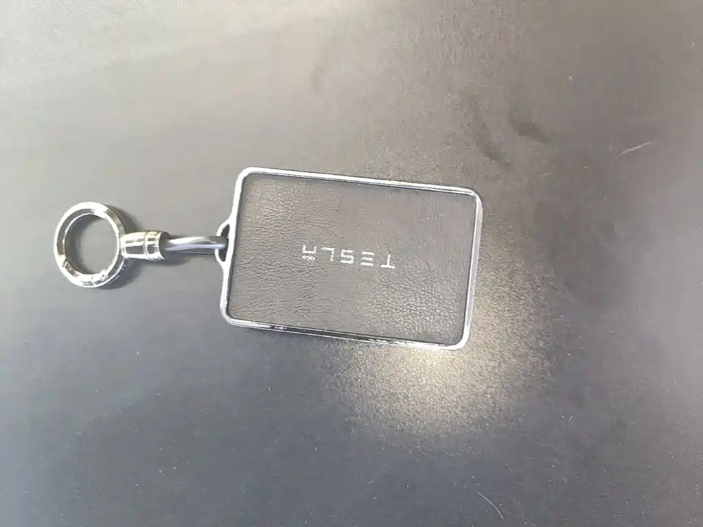 Tesla Model 3 — миниатюра 9