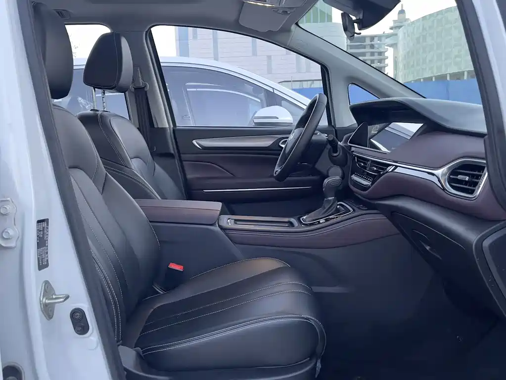 GAC Motor Trumpchi M6 — миниатюра 21