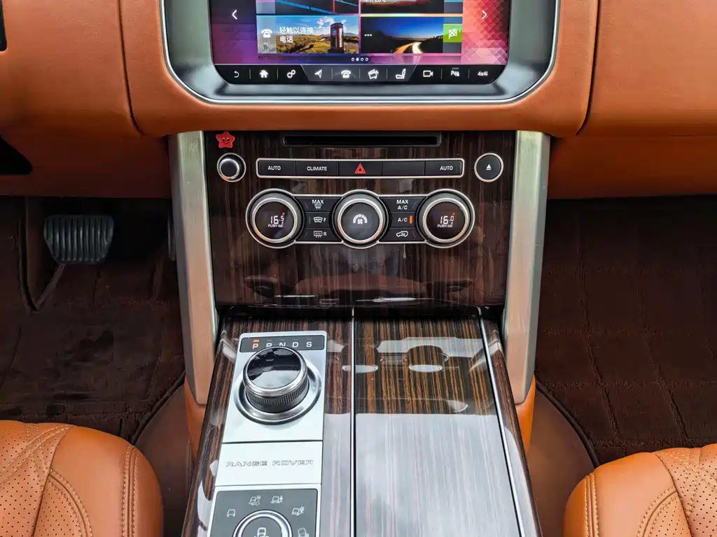 Land Rover Range Rover — миниатюра 11