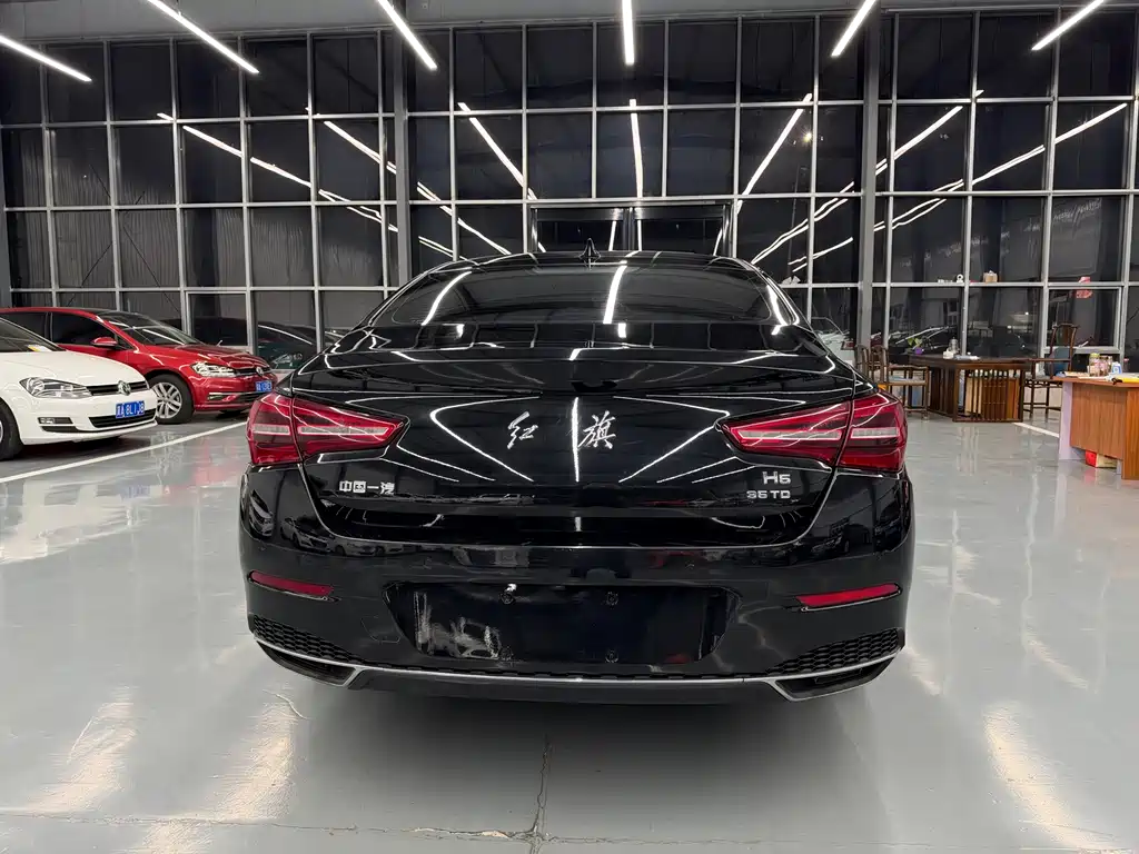 Hongqi Hongqi H5 — миниатюра 16