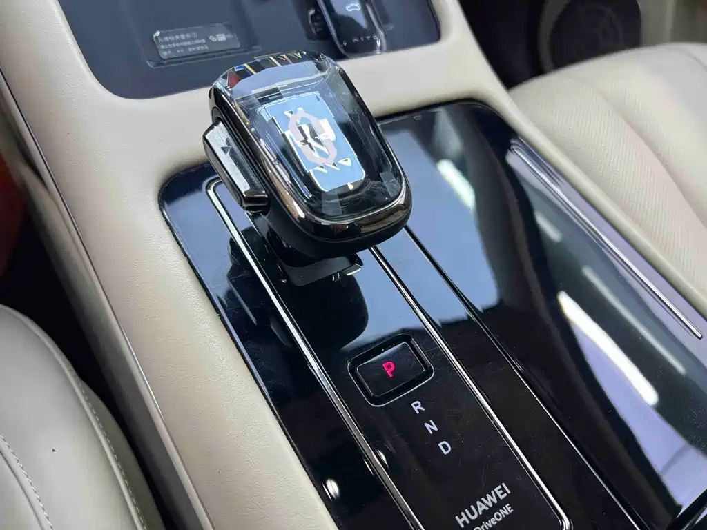 AITO ASK THE WORLD M7