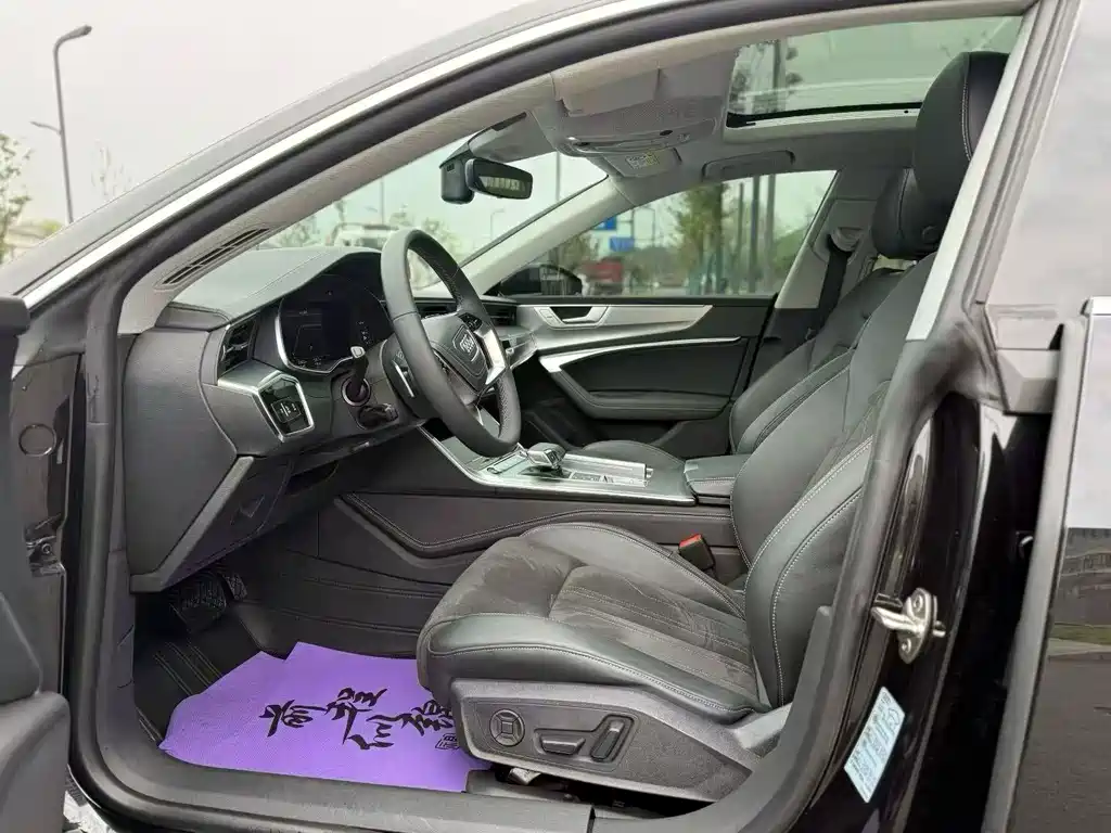 Audi A7L 2024 45 TFSI Luxury