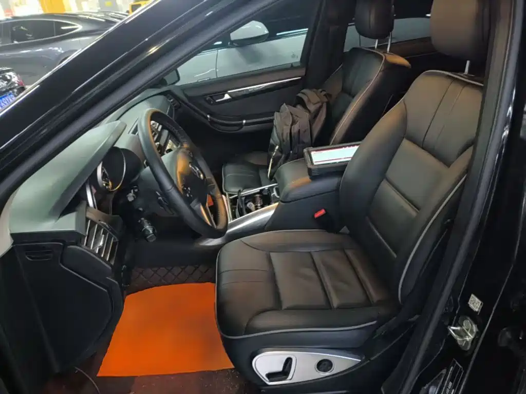 Mercedes-Benz R-Class — миниатюра 15