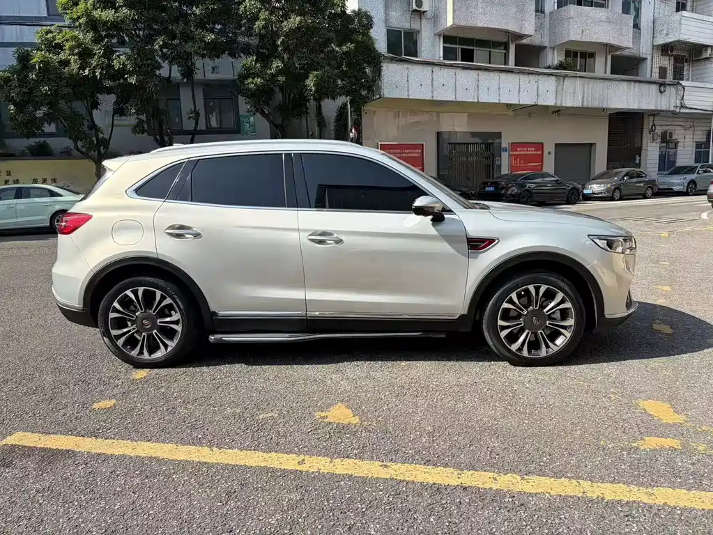 Hongqi Hongqi HS5 — миниатюра 4