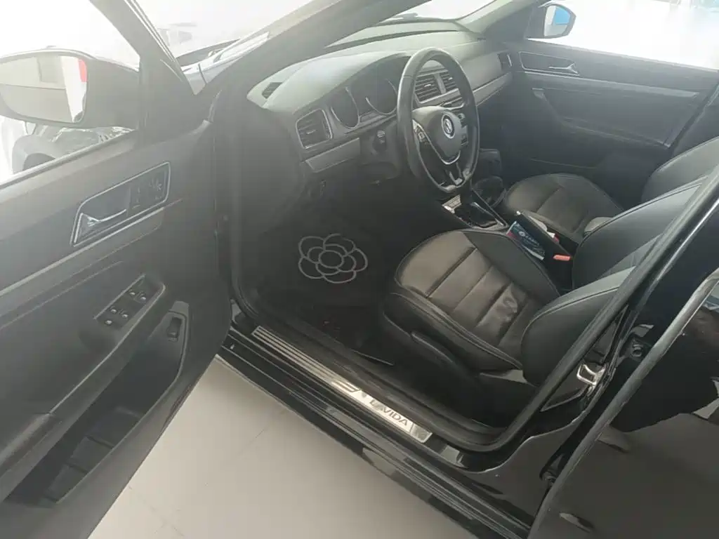 Volkswagen Lavida — миниатюра 16
