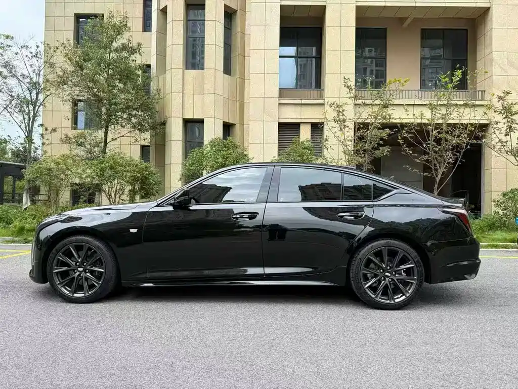 Cadillac CT5 — миниатюра 13
