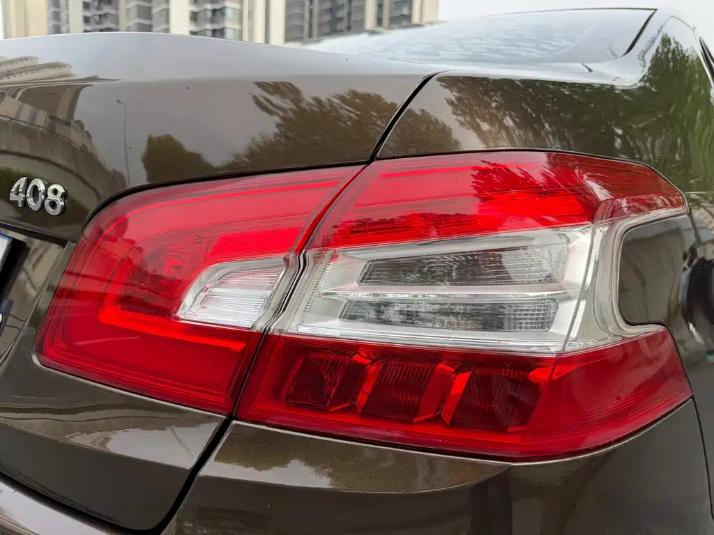 Peugeot 408 — миниатюра 9