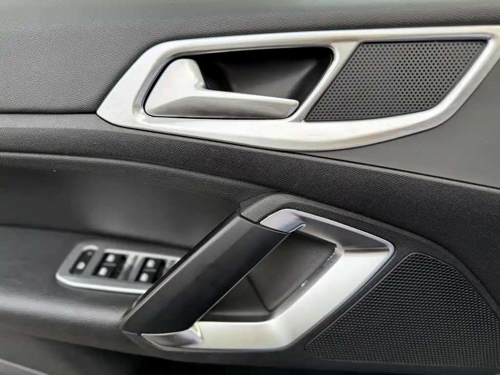 Peugeot 408 — миниатюра 21