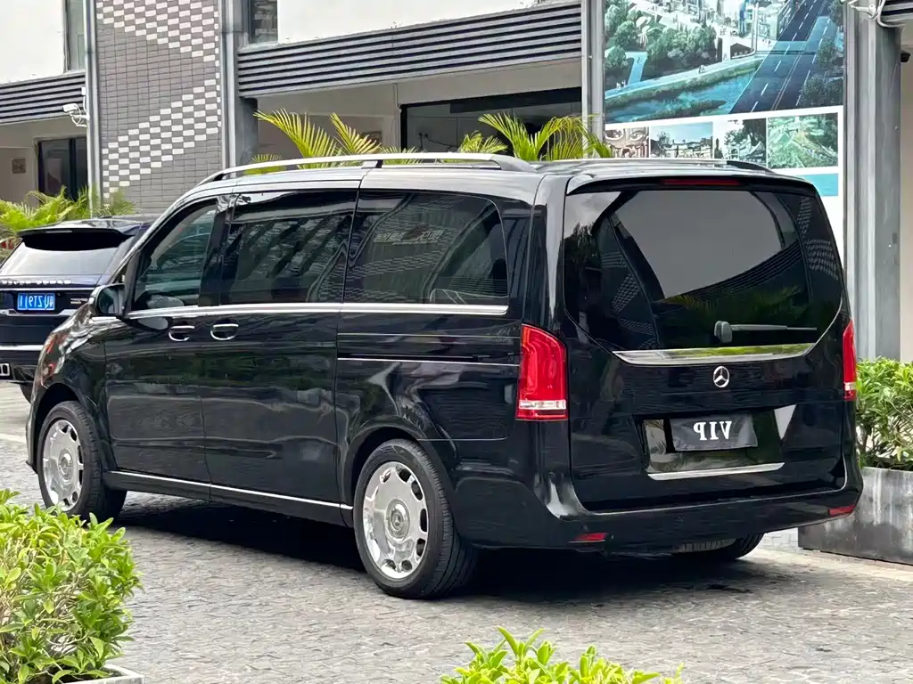 Mercedes-Benz V-Class — миниатюра 14