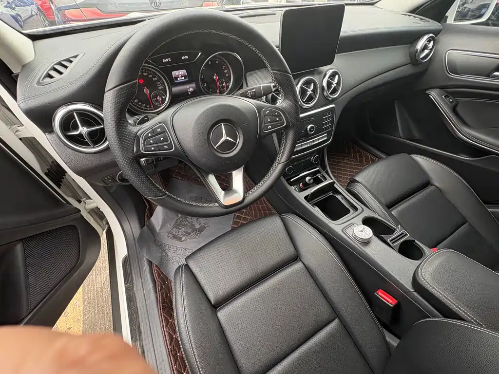 Mercedes-Benz GLA — миниатюра 7