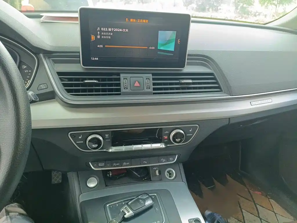 Audi Q5L — миниатюра 6