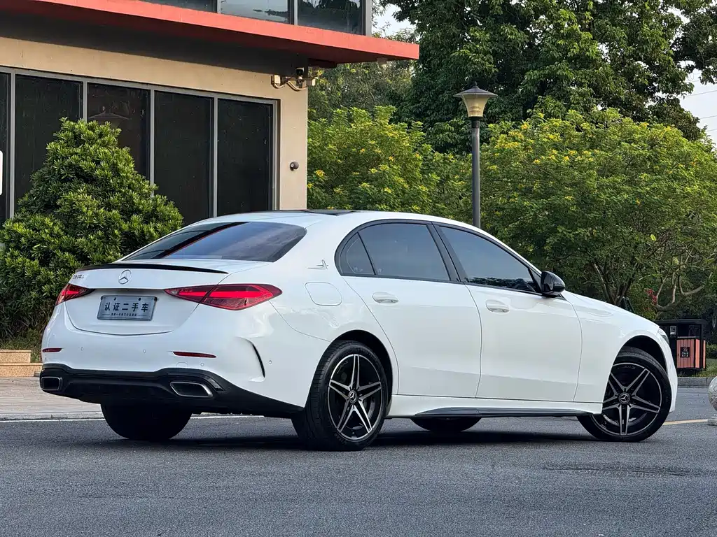 Mercedes-Benz C-Class — миниатюра 4