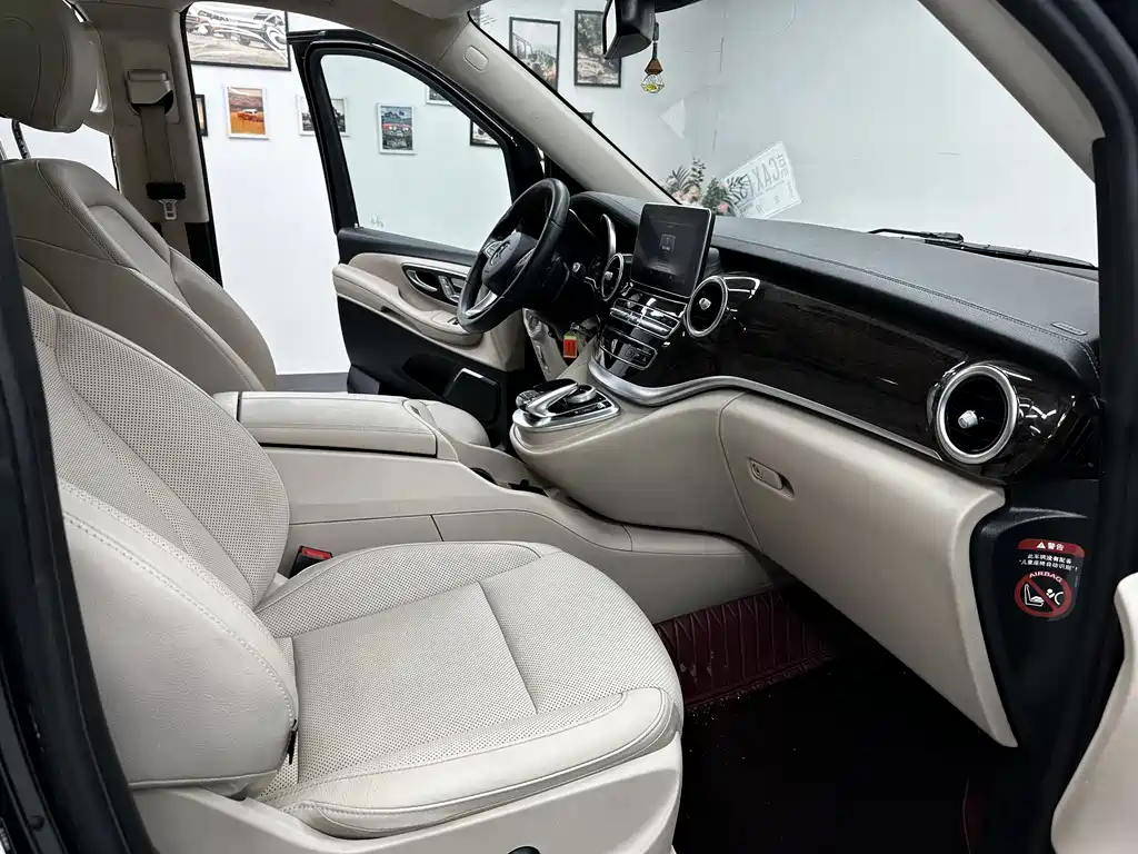 MERCEDES-BENZ V CLASS