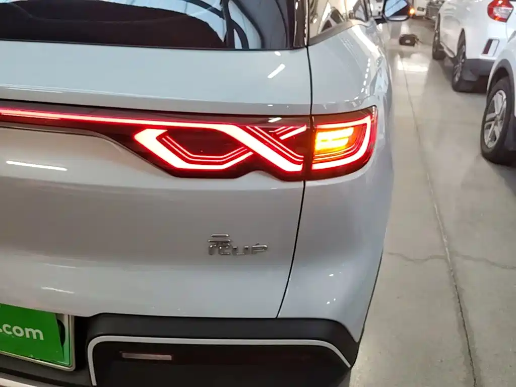 BYD Yuan UP — миниатюра 8