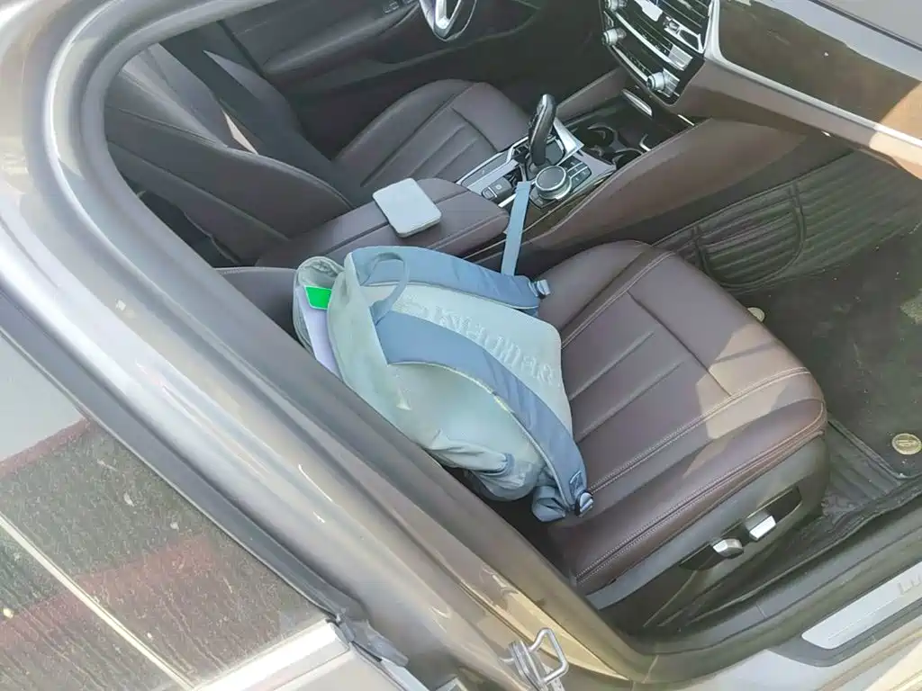 BMW 5 Series — миниатюра 25
