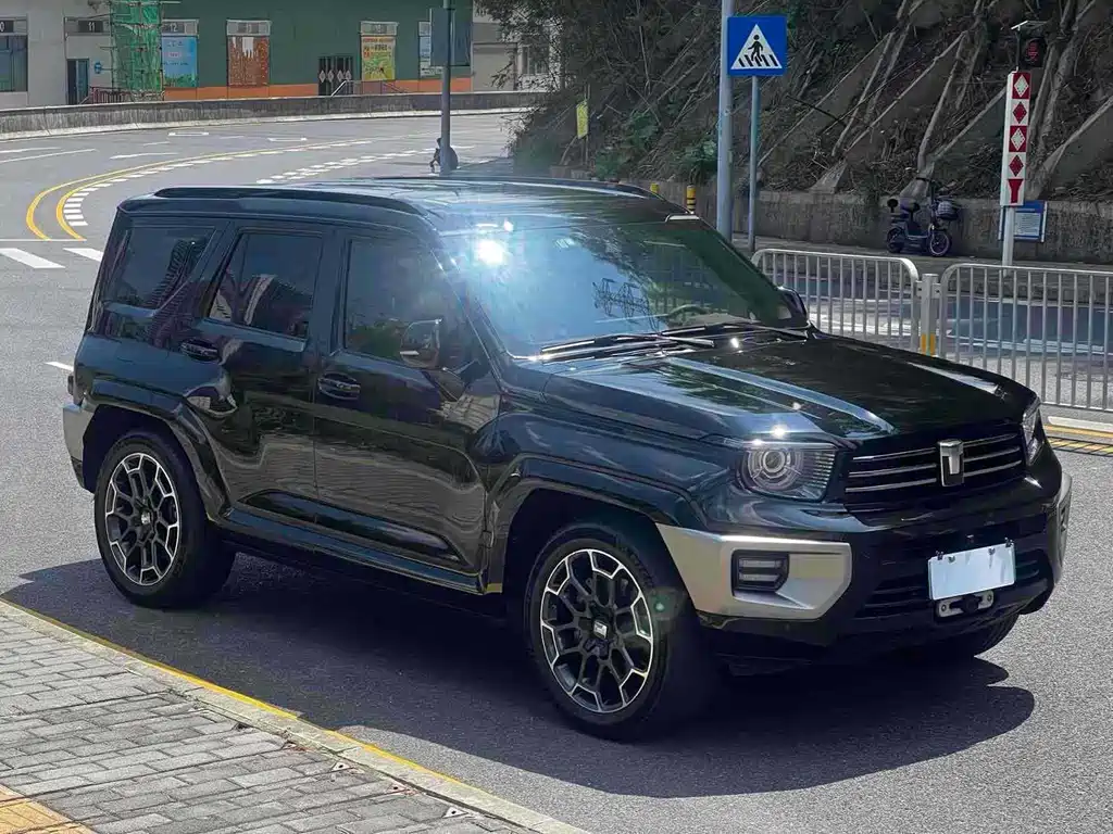 TANK TANK 700 NEW ENERGY