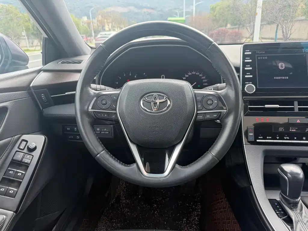Toyota Avalon — миниатюра 10