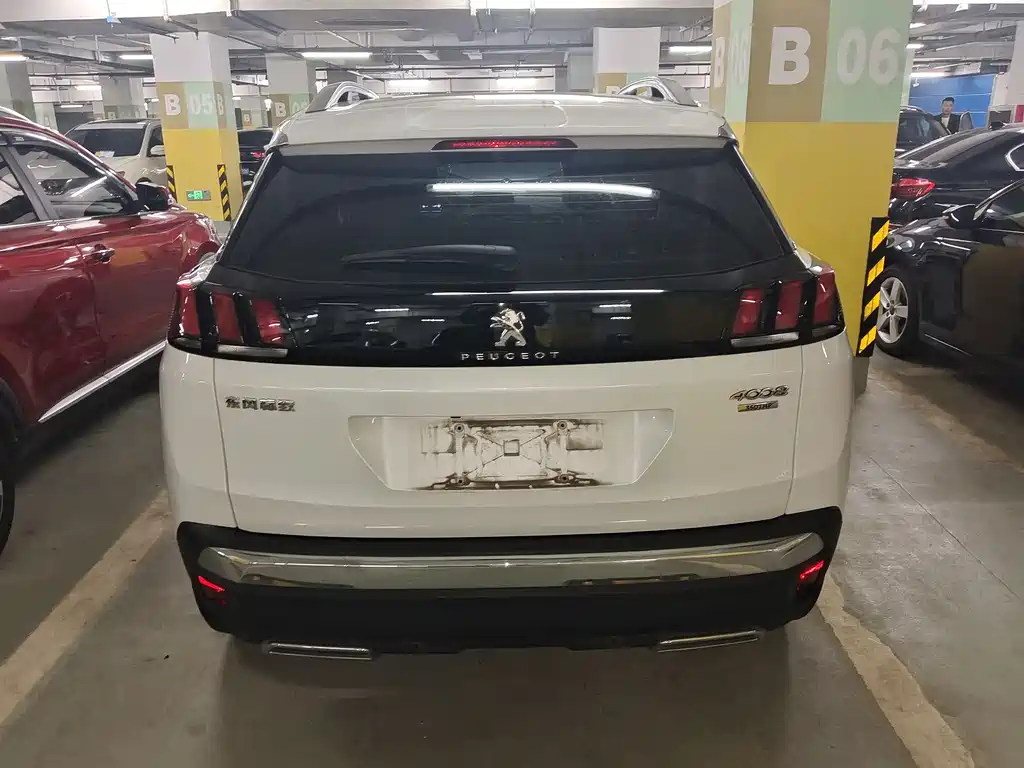 PEUGEOT 4008