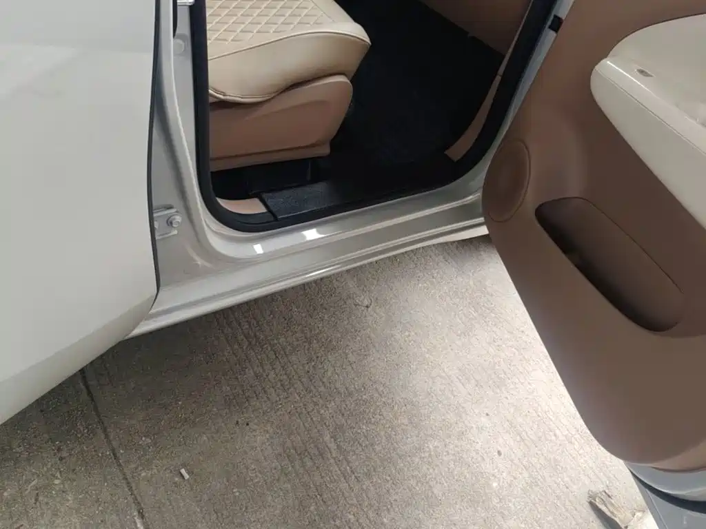 Wuling MINIEV — миниатюра 21