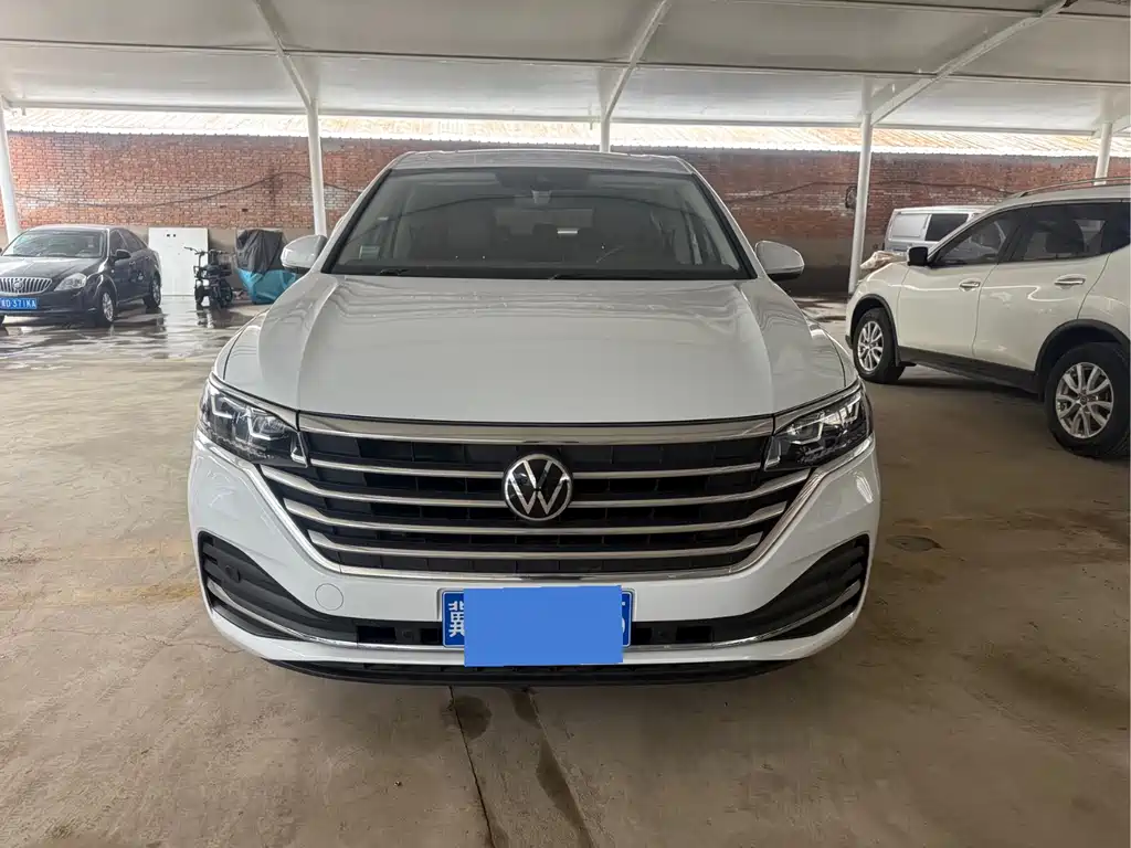 Volkswagen Viloran 330TSI Luxury Edition, фото 2