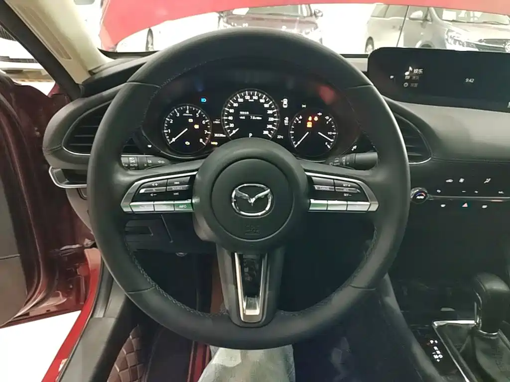 Mazda 3 Axela — миниатюра 11