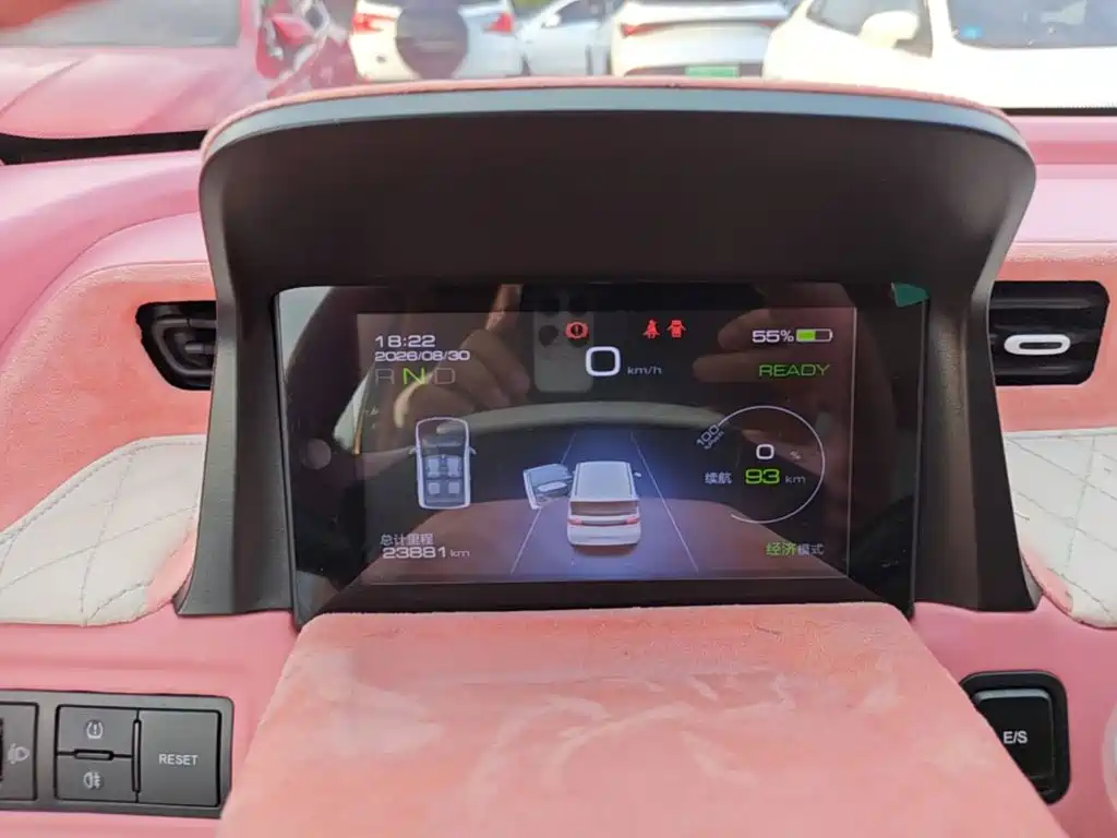 Wuling MINIEV — миниатюра 12