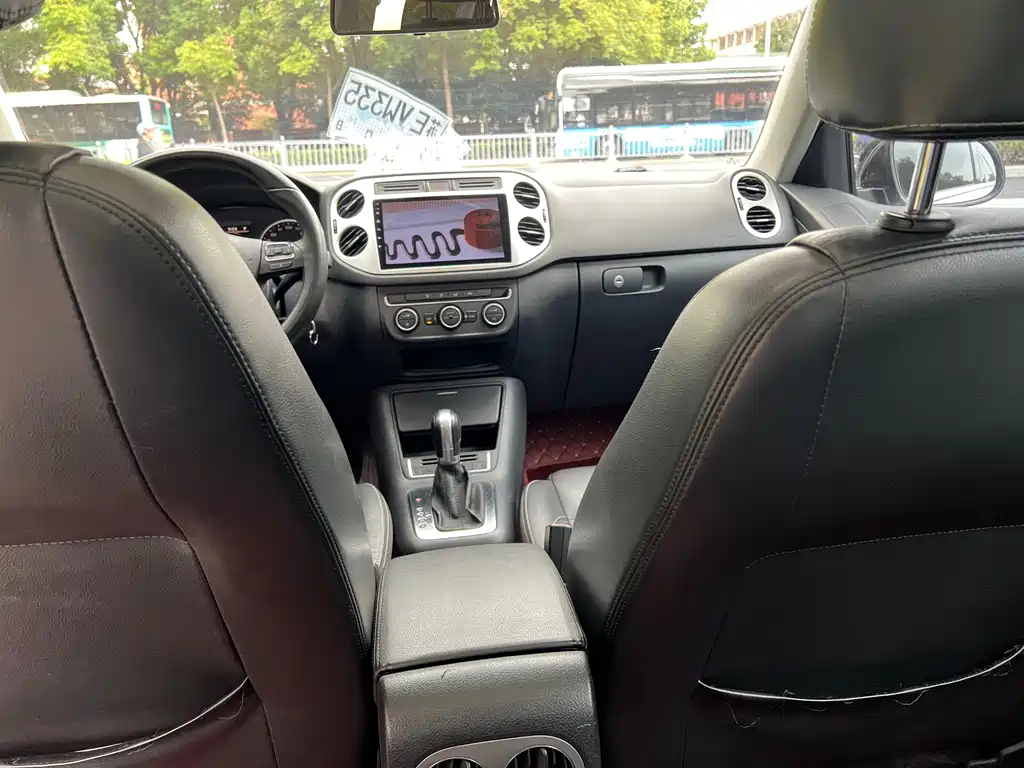 Volkswagen Tiguan — миниатюра 13