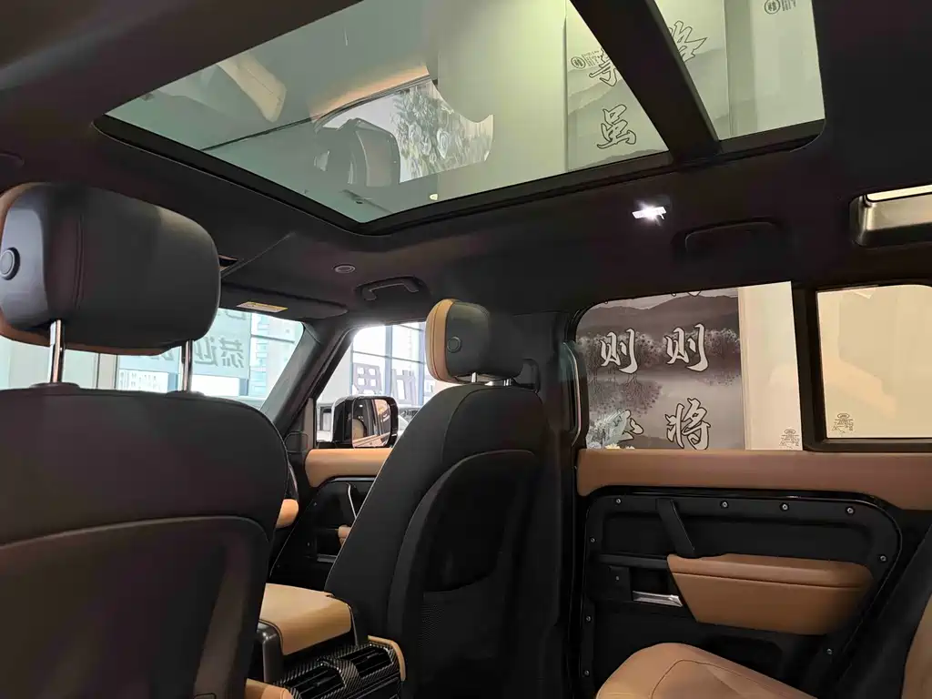 Land Rover Defender — миниатюра 17