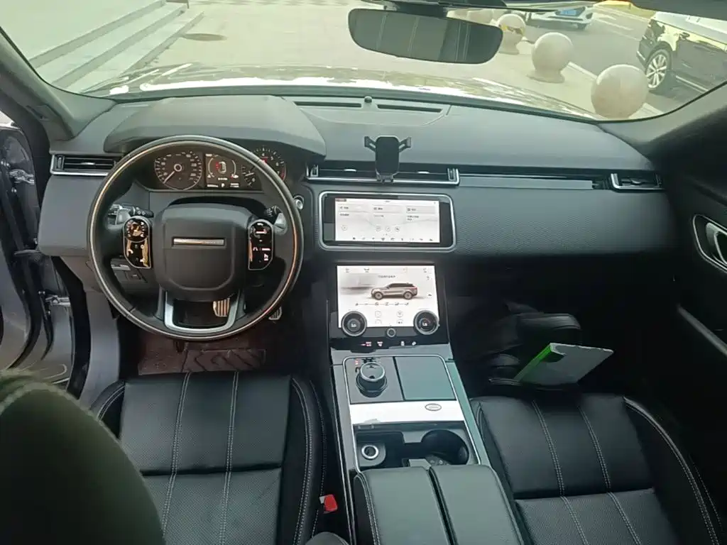 Land Rover Velar — миниатюра 10