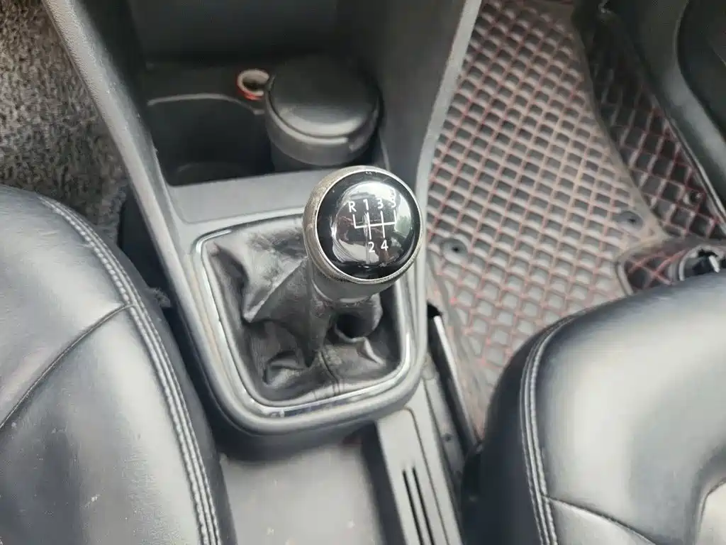 Volkswagen Jetta — миниатюра 15