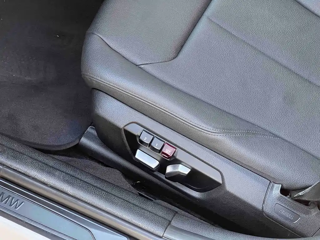 BMW 3 Series — миниатюра 7
