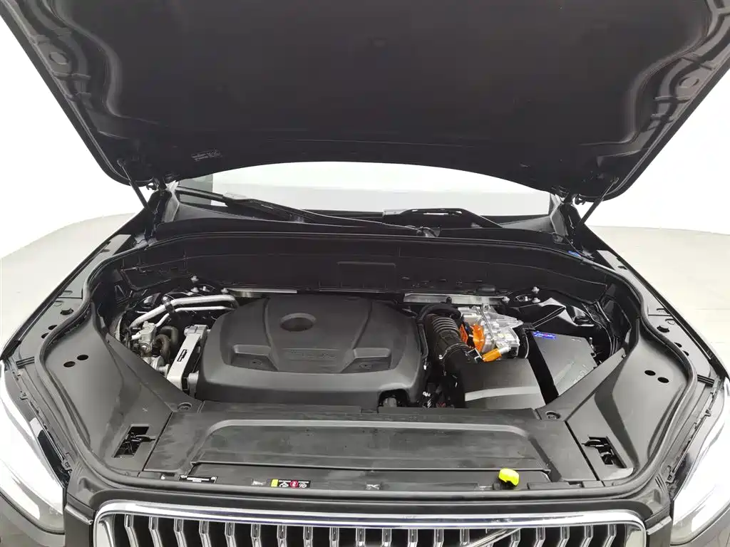 VOLVO XC90 PLUG IN HYBRID