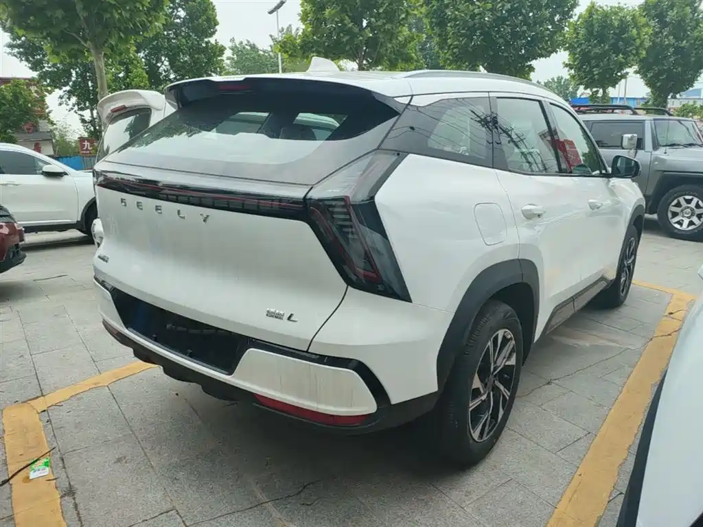 Geely Boyue L L 2025 1.5TD DCT