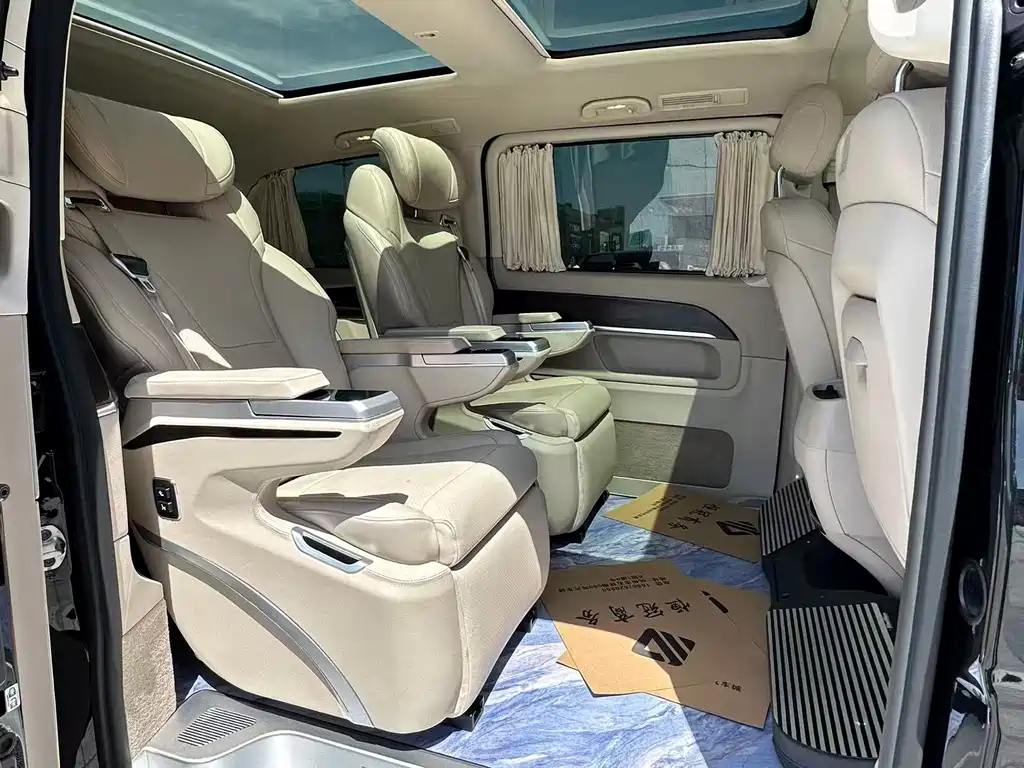 Mercedes-Benz V-Class — миниатюра 9