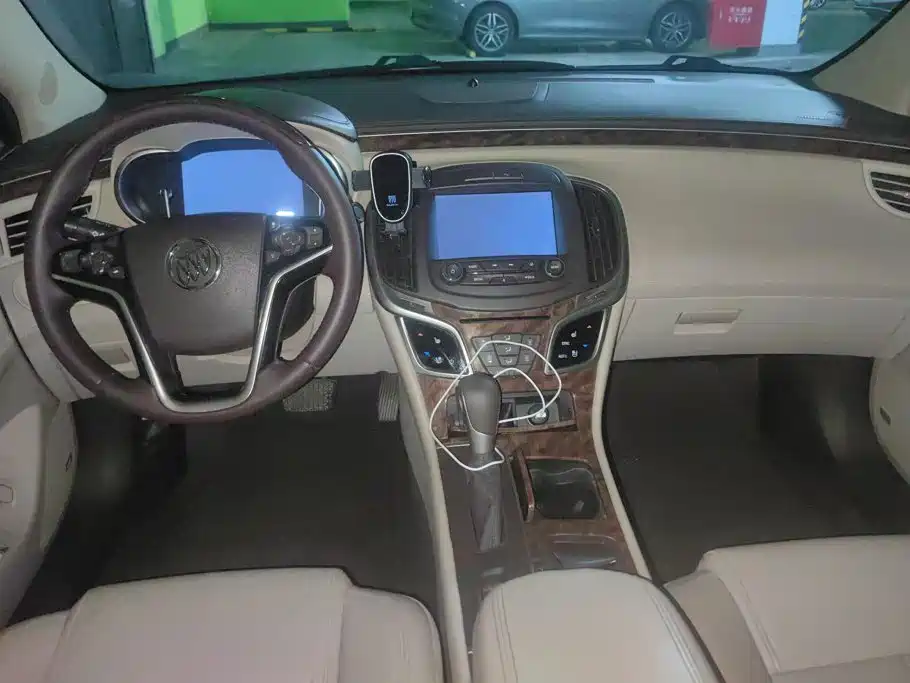 Buick LaCrosse — миниатюра 12